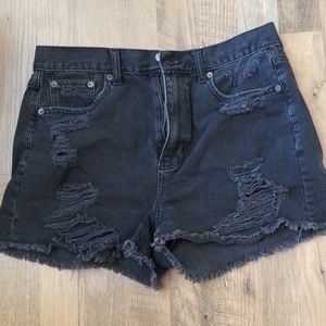 Size 6 American eagle mom shorts.